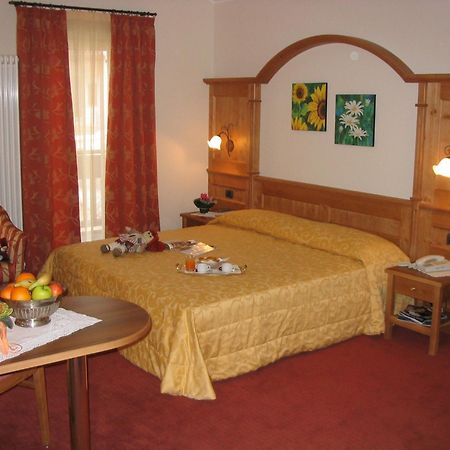 Hotel Lido - Slow & Natural Living Molveno Kültér fotó