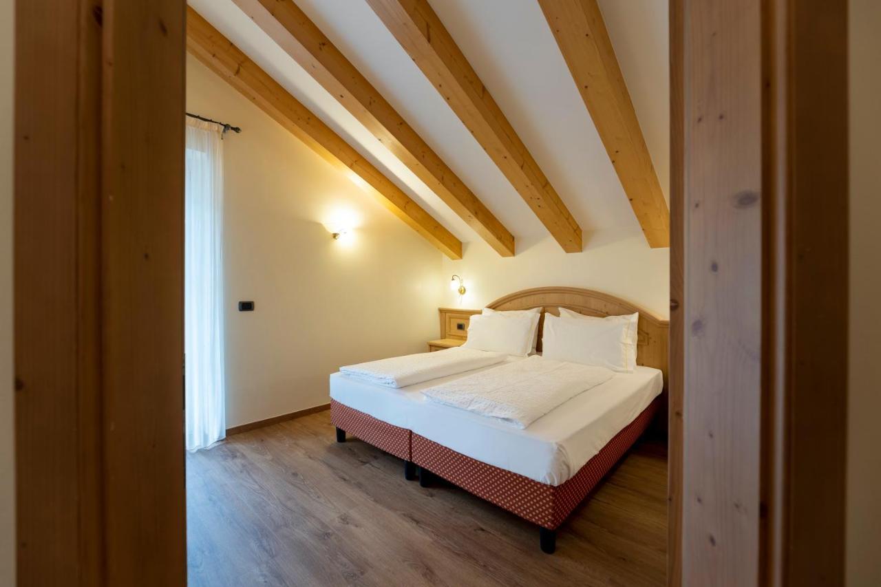 Hotel Lido - Slow & Natural Living Molveno Kültér fotó