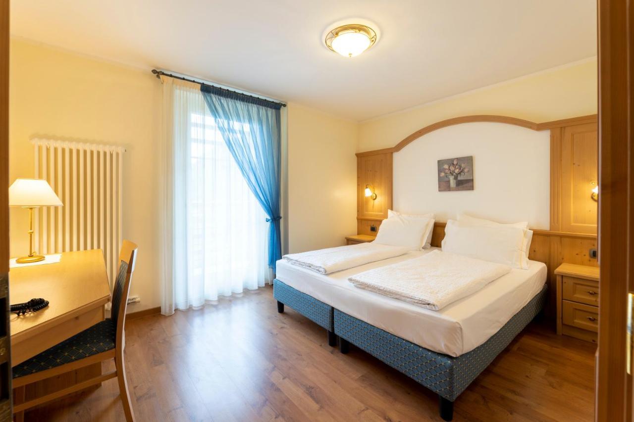 Hotel Lido - Slow & Natural Living Molveno Kültér fotó
