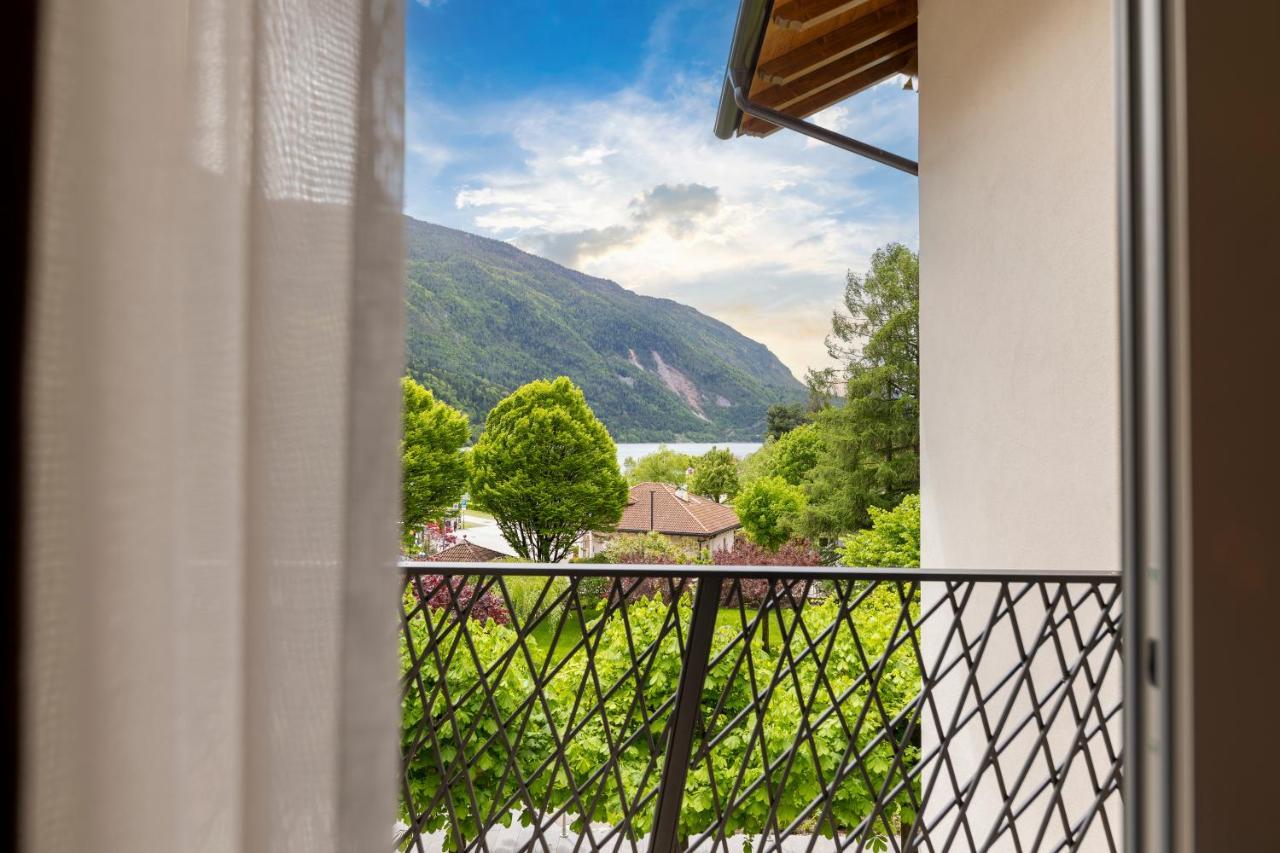 Hotel Lido - Slow & Natural Living Molveno Kültér fotó