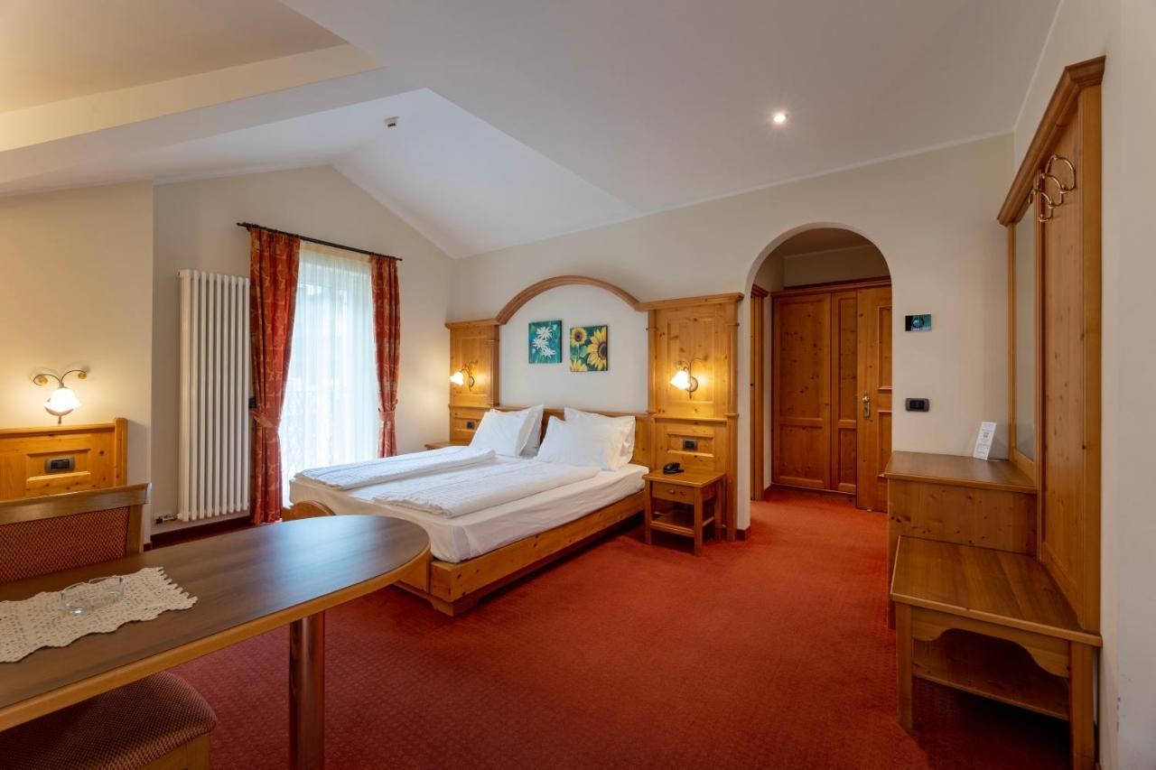 Hotel Lido - Slow & Natural Living Molveno Kültér fotó