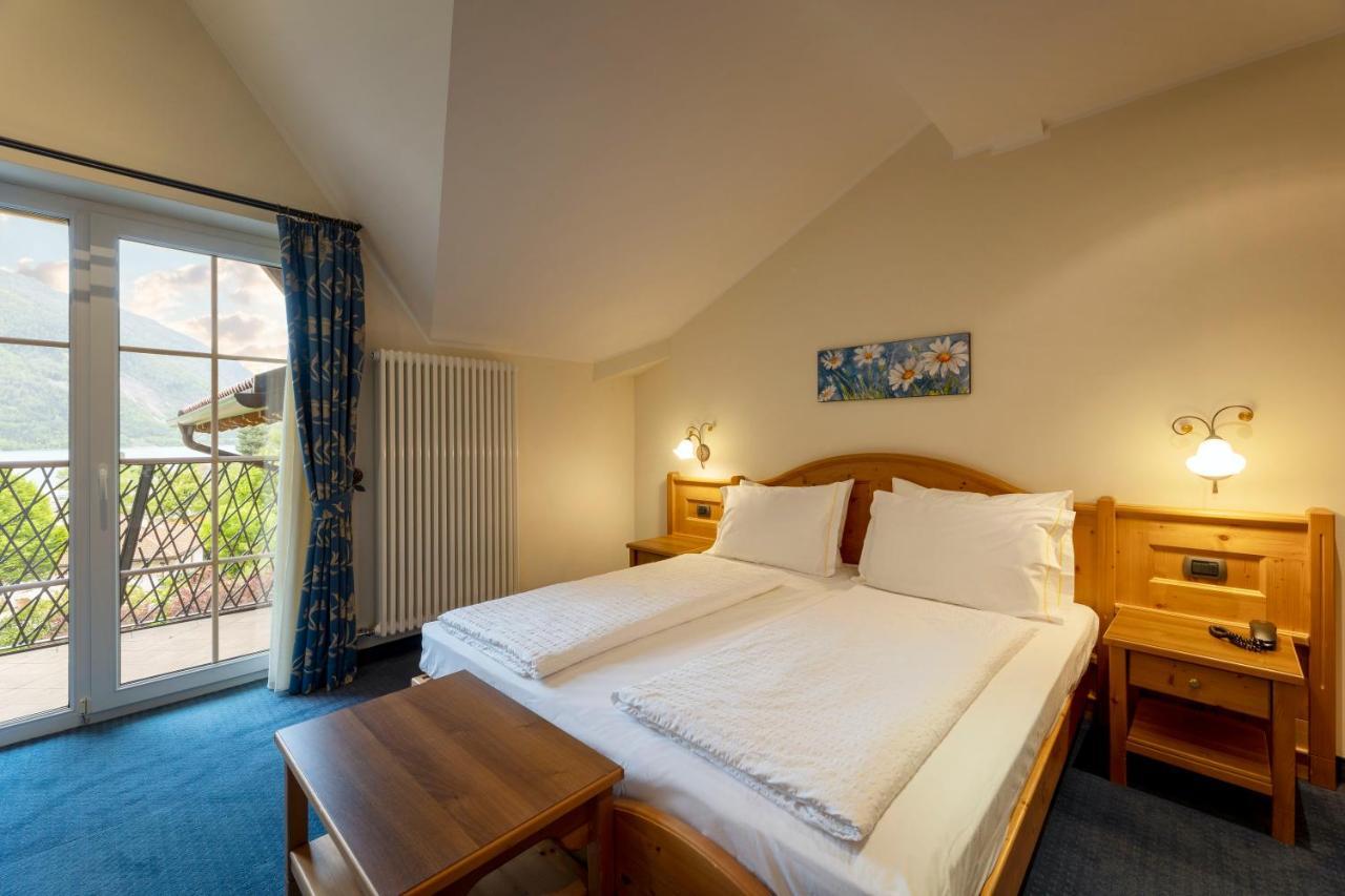 Hotel Lido - Slow & Natural Living Molveno Kültér fotó