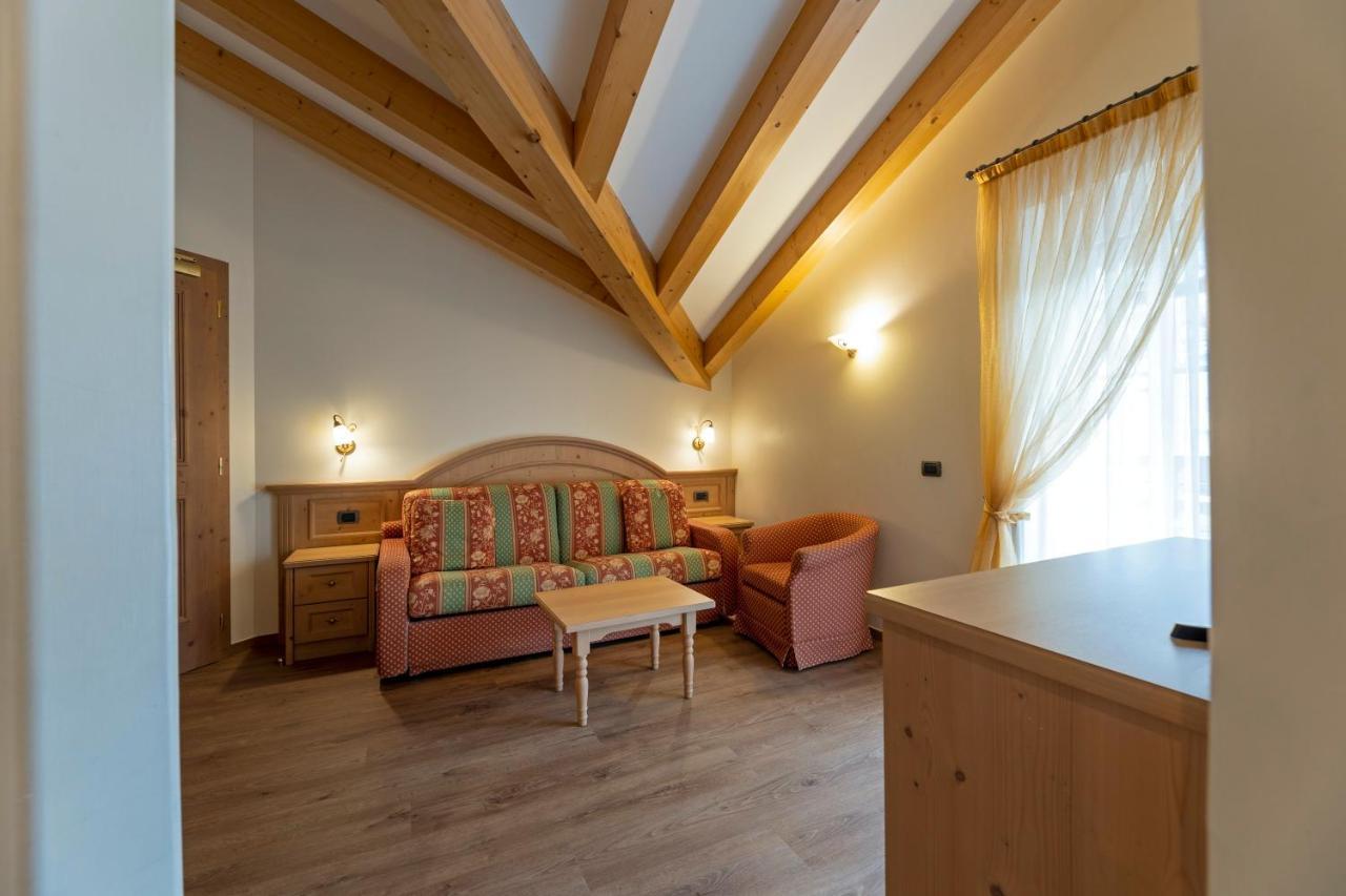 Hotel Lido - Slow & Natural Living Molveno Kültér fotó