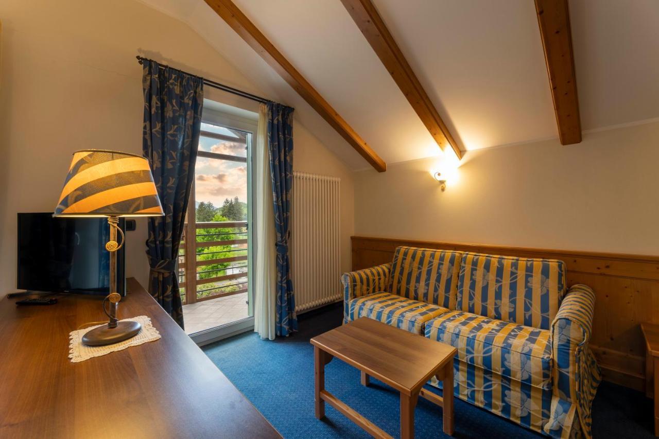 Hotel Lido - Slow & Natural Living Molveno Kültér fotó