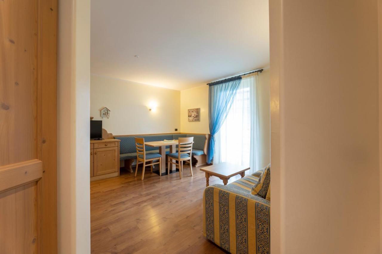 Hotel Lido - Slow & Natural Living Molveno Kültér fotó