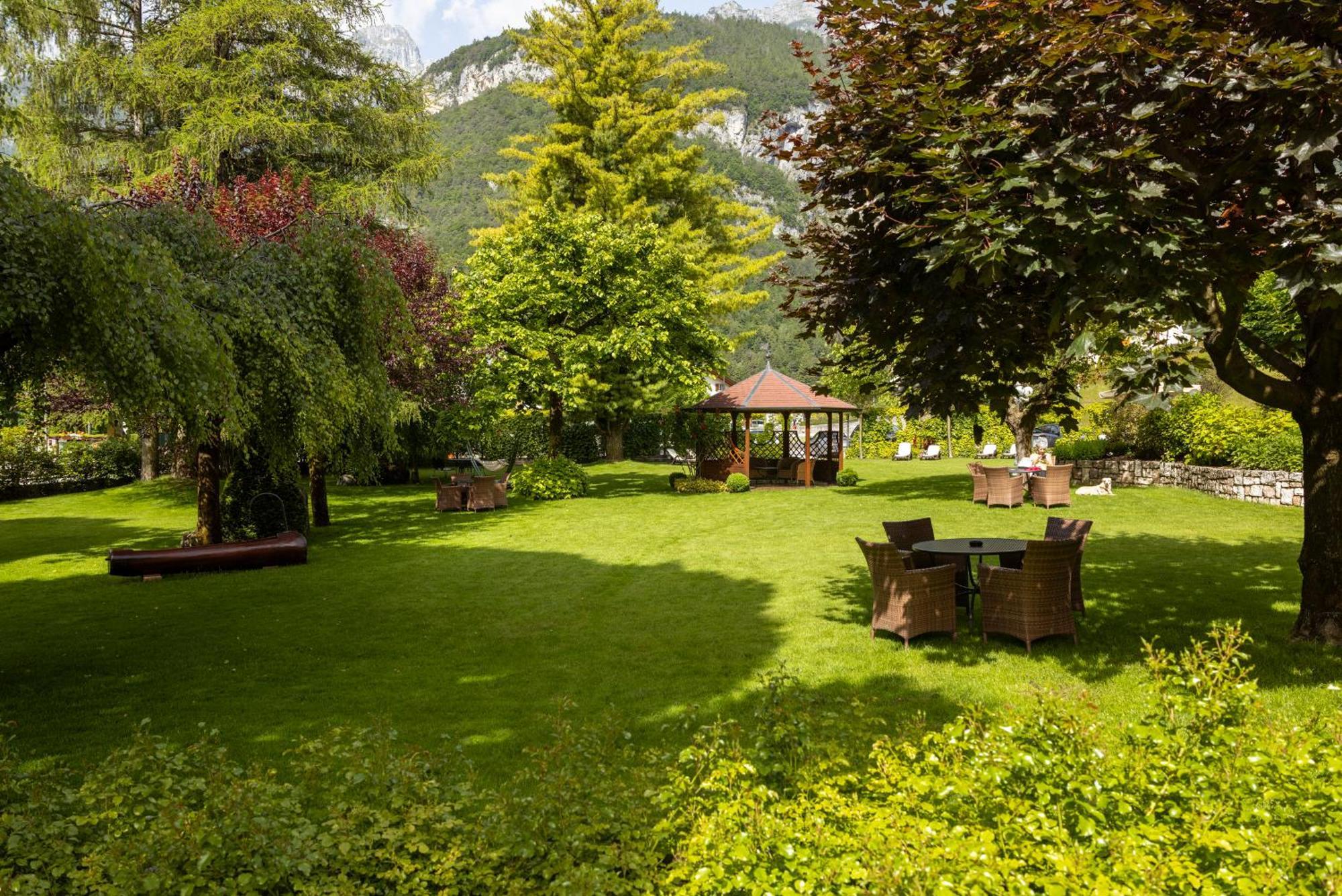 Hotel Lido - Slow & Natural Living Molveno Kültér fotó