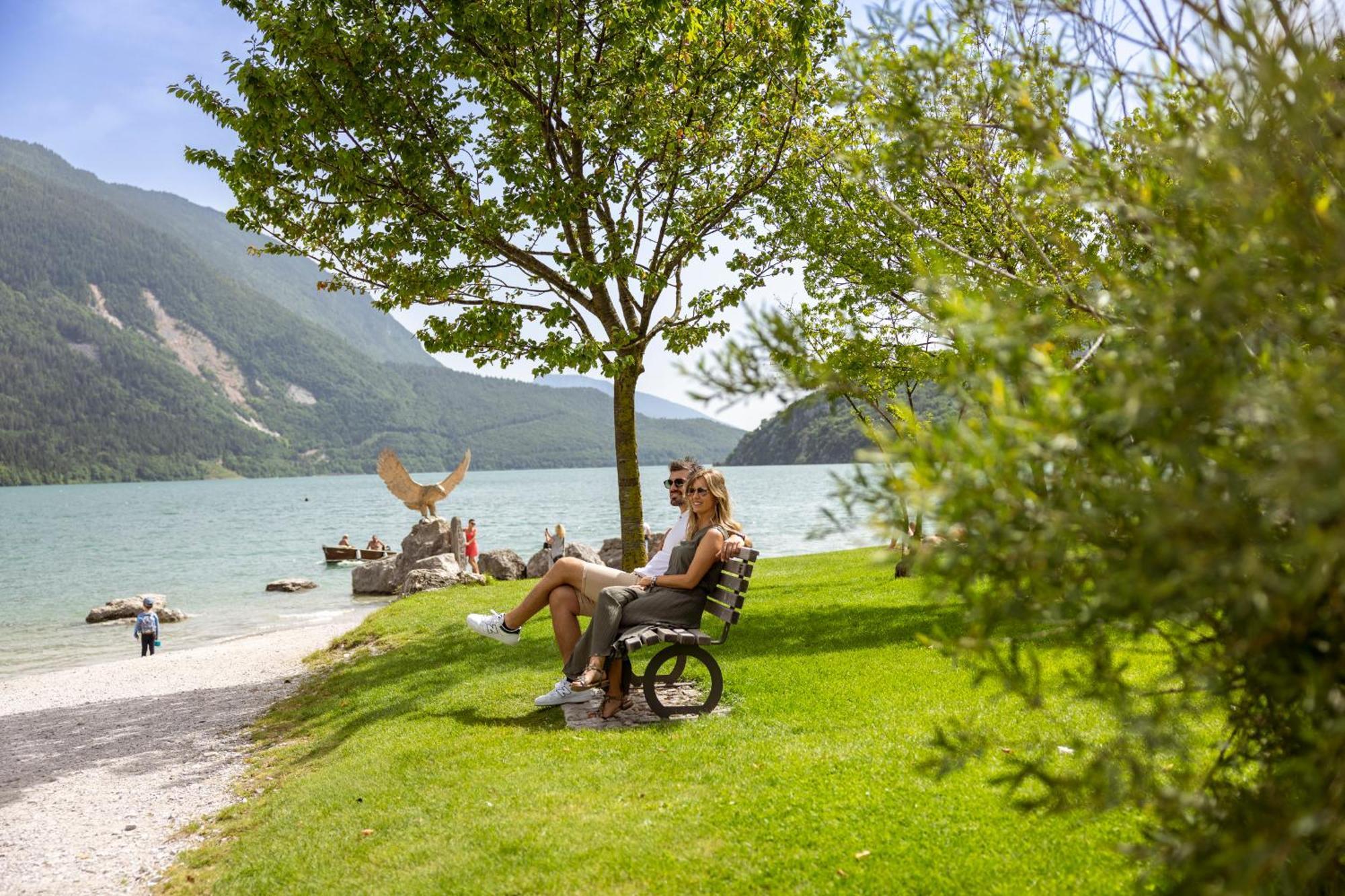 Hotel Lido - Slow & Natural Living Molveno Kültér fotó