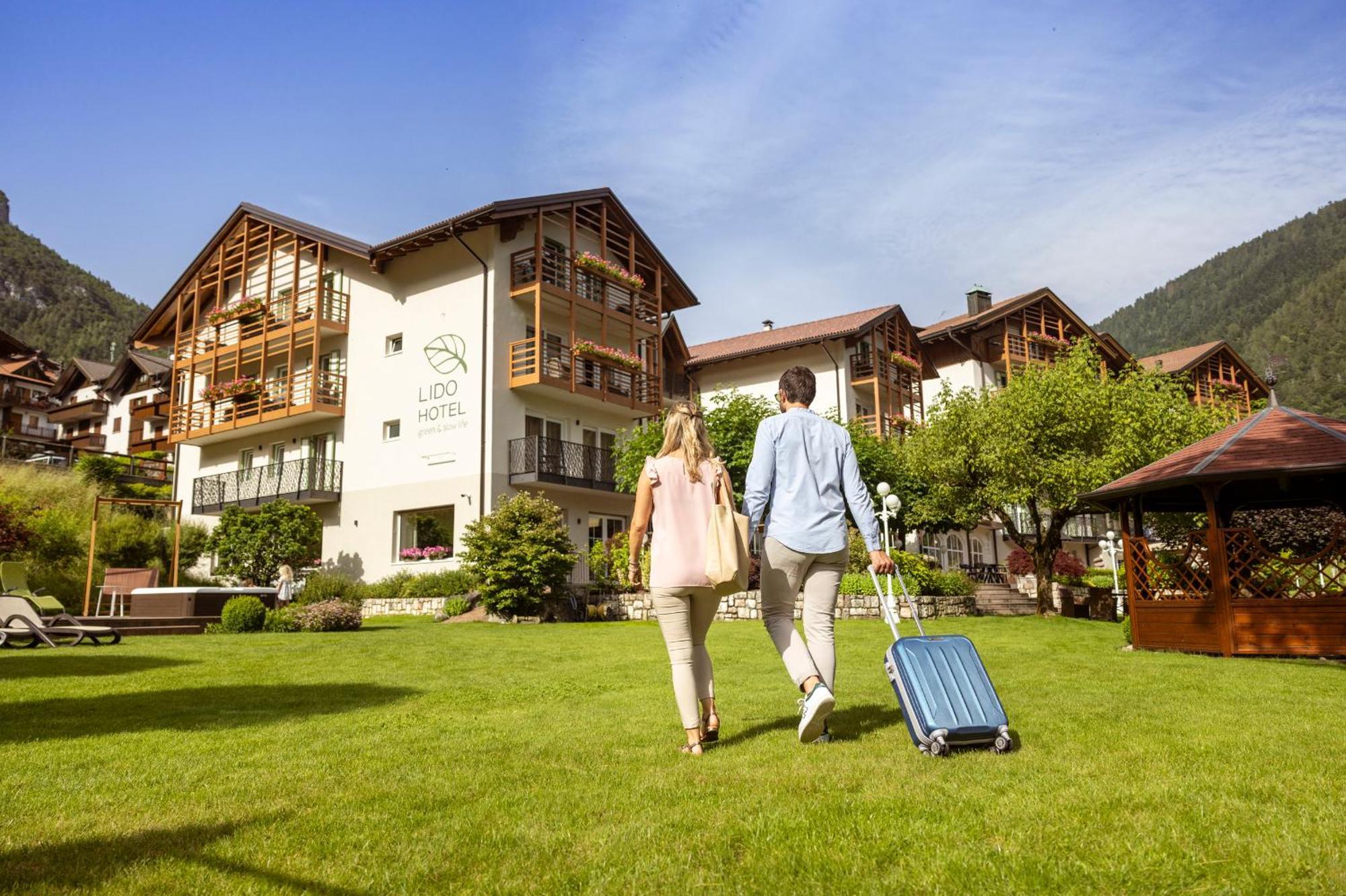 Hotel Lido - Slow & Natural Living Molveno Kültér fotó